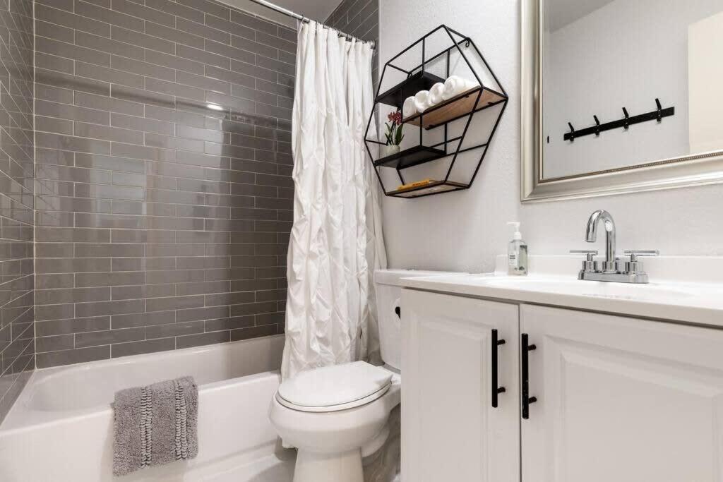 Charming 2 Bedroom Unit With Large Yard Austin Exterior photo